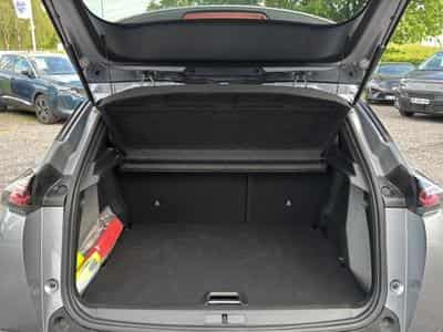 Peugeot 2008 1.2 100 ALLURE (2025) - Foto 15