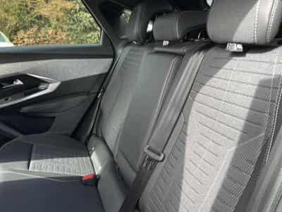 Peugeot 3008 1.2 HYBRID 145 GT E-DCS6 (2025) - Foto 11