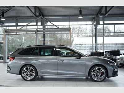 Skoda Octavia RS 4x4 *1.H *19 *Virtual*Pano*AHK*360° (2024) - Foto 6
