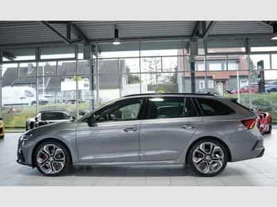 Skoda Octavia RS 4x4 *1.H *19 *Virtual*Pano*AHK*360° (2024) - Foto 11