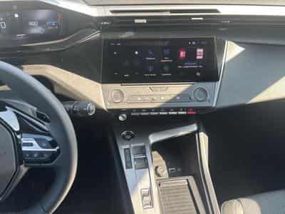 Peugeot 308 1.5 BLUEHDI 130 ALLURE EAT8 (2025) - Foto 13