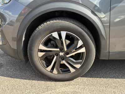 Peugeot 2008 1.5 BLUEHDI 110 S&S ALLURE PACK (2022) - Foto 9