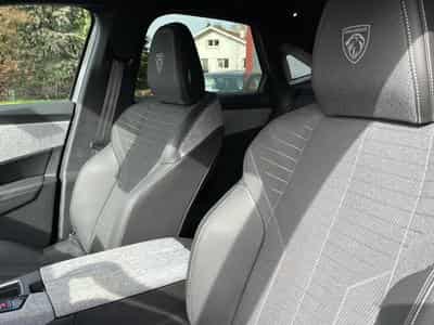 Peugeot 3008 1.2 HYBRID 145 GT E-DCS6 (2025) - Foto 14