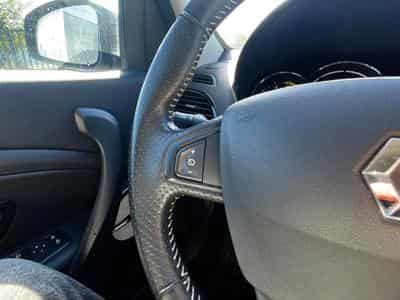 Renault Megane 1.5 DCI 110 BOSE EDC (2015) - Foto 11