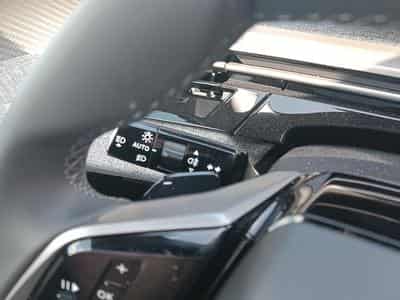 Peugeot 3008 1.2 HYBRID 145 ALLURE E-DCS6 (2025) - Foto 14