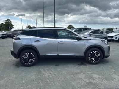 Peugeot 2008 1.2 100 ALLURE (2025) - Foto 4