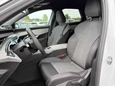 Peugeot 3008 1.2 HYBRID 145 ALLURE E-DCS6 (2025) - Foto 11