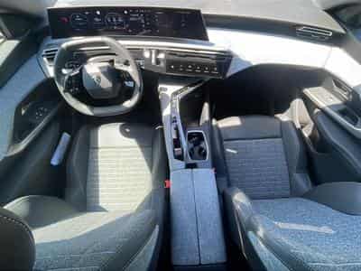 Peugeot 3008 1.2 HYBRID 145 ALLURE E-DCS6 (2025) - Foto 9