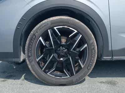 Peugeot 5008 HYBRID 145 ALLURE E-DCS6 (2025) - Foto 10