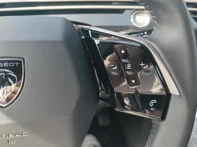 Peugeot 5008 HYBRID 145 ALLURE E-DCS6 (2025) - Foto 15