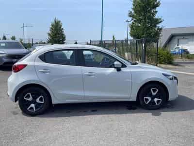 Mazda 2 1.5 E-SKYACTIV-G 90 CENTRE-LINE (2024) - Foto 4
