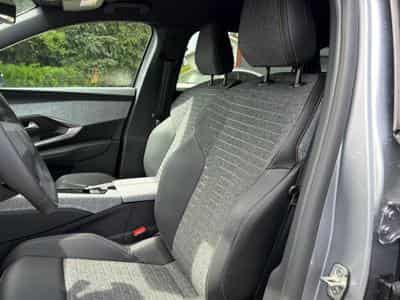 Peugeot 5008 HYBRID 145 ALLURE E-DCS6 (2025) - Photo 12