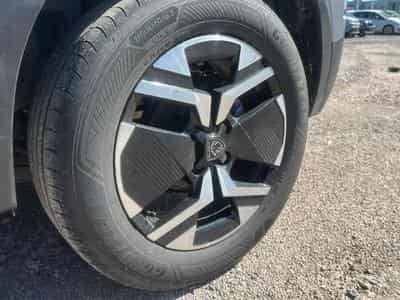 Peugeot 2008 1.2 100 ALLURE (2025) - Foto 9