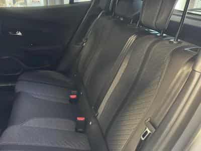 Peugeot 2008 1.2 100 ALLURE (2025) - Foto 11
