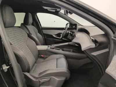 Peugeot 5008 HYBRID 145 CH E-DCS6 ALLURE (2025) - Photo 9