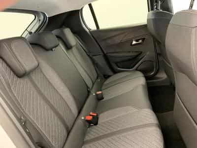 Peugeot 208 Hybrid 110 ch e-DCS6 Allure (2026) - Photo 10
