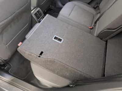 VW Golf VIII 2.0 TDI SCR 115 BVM6 LIFE (2025) - Photo 12