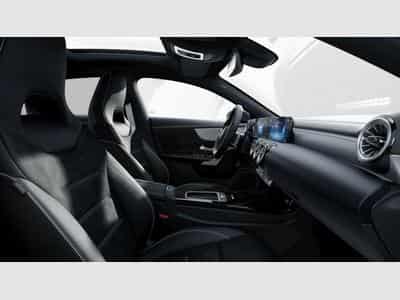 Mercedes CLA 180 AMG-Line (2025) - Photo 10