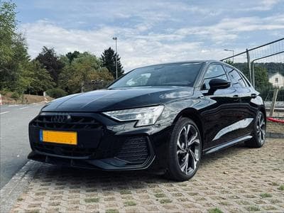 Audi A3 S-line Sportback (2025) - Photo 1