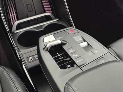 BMW X1 2.0 dA sDrive18 Cuir / Navi / Led (2024) - Foto 12