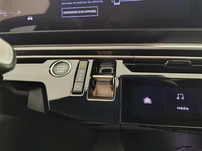 Peugeot 3008 1.2 Hybrid 136Cv e-DCS6 Allure S-CUIR / NAVI / CARPLAY (2025) - Foto 12