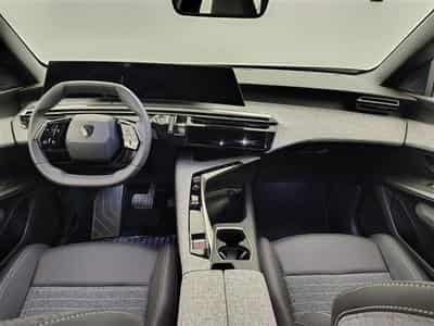 Peugeot 5008 1.2 HYBRID 145cv e-DSC6 Allure Pack 7pl. NAVI / CAMERA 360° (2025) - Foto 8