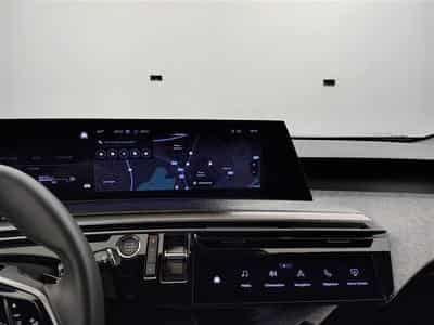 Peugeot 5008 1.2 HYBRID 145cv e-DSC6 Allure Pack 7pl. NAVI / CAMERA 360° (2025) - Foto 11
