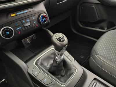 Ford Kuga 1.5 EcoBoost Connect NAVI / FULL LED / PDC AV+AR (2024) - Photo 12