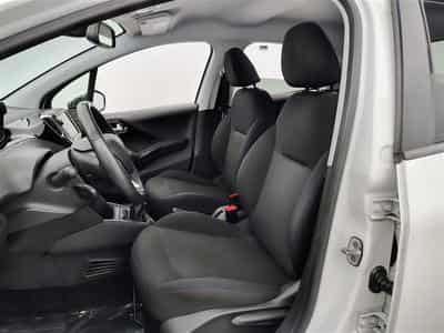 Peugeot 208 1.2i PureTech Signature CARPLAY / PDC (2019) - Photo 7