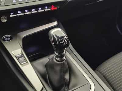 Peugeot 308 1.2 PureTech110cv Active Pack NAVI / FULL LED / PDC AR (2022) - Foto 12