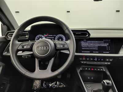 Audi A3 30 TFSi Navi Cockpit / Led / PDC (2025) - Photo 9