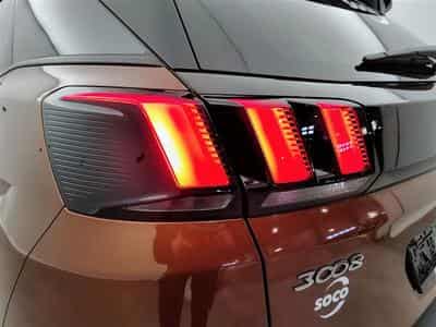 Peugeot 3008 1.2 PureTech 130cv EAT8 Allure NAVI / KEYLESS / CAMERA (2019) - Foto 14