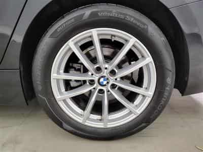 BMW 318 318iA Touring Navi Cockpit / Led / PDC av+ar (2024) - Photo 6