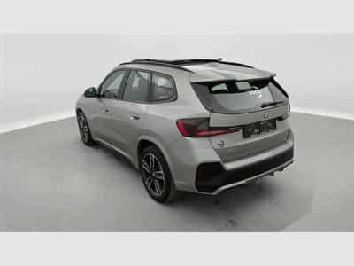 BMW X1 1.5iA sDrive18 Pack M PRO NAVI / FULL LED / PANO / JA 19" (2025) - Photo 2