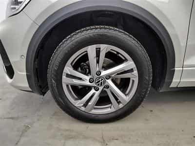 VW T-Roc 1.0 TSI 110cv R-Line CARPLAY / FULL LED / PDC AV+AR / JA 17" (2024) - Photo 6