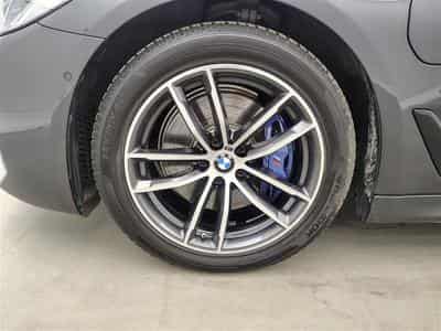 BMW 530 530eA PHEV XDrive Pack M CUIR / NAVI / TO PANO / LASER (2021) - Photo 6