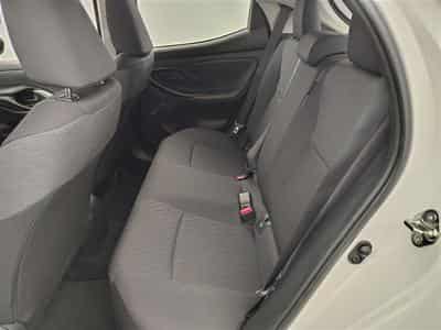 Toyota Yaris 1.0i VVT-i CARPLAY / CAMERA (2022) - Foto 13