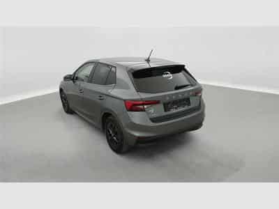Skoda Fabia 1.0 TSI 95cv Selection CARPLAY / FULL LED / PDC AR / JA 15" (2025) - Foto 2