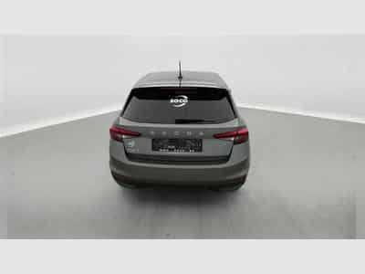 Skoda Fabia 1.0 TSI 95cv Selection CARPLAY / FULL LED / PDC AR / JA 15" (2025) - Foto 5