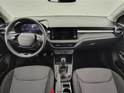 Skoda Fabia 1.0 TSI 95cv Selection CARPLAY / FULL LED / PDC AR / JA 15" (2025) - Foto 8