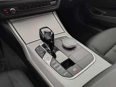 BMW 318 318iA Business NAVI/LED/JA17/PDC AV AR (2021) - Foto 12