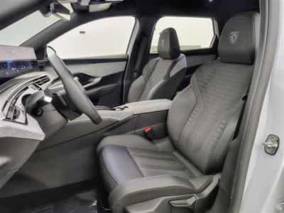 Peugeot 5008 1.2 Hybrid 145Cv e-DCS6 GT 7PL / NAVI / CARPLAY / CAMERA (2025) - Photo 7