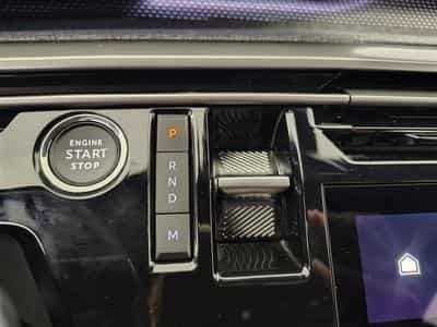 Peugeot 5008 1.2 Hybrid 145Cv e-DCS6 GT 7PL / NAVI / CARPLAY / CAMERA (2025) - Photo 12