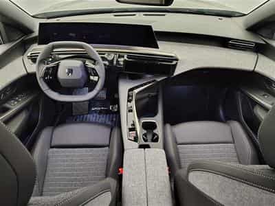 Peugeot 3008 1.2 Hybrid 145cv e-DCS6 Allure NAVI / FULL LED / CAMERA (2026) - Photo 8