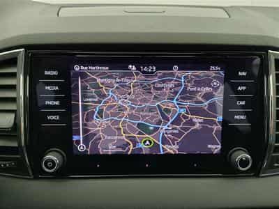 Skoda Karoq 1.0 TSI Clever CARPLAY / FULL LED / CLIM (2023) - Photo 11