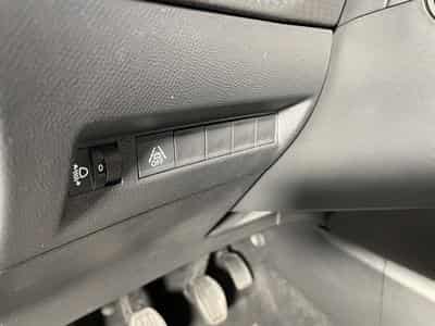 Peugeot 208 1.2 ESSENCE 75 CV ALLURE STYLE CARPLAY 5P (2023) - Photo 6