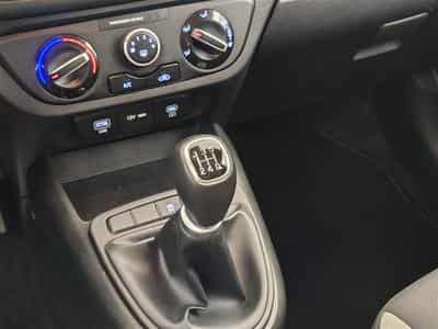 Hyundai i10 1.0i First Edition *CARPLAY/CLIM/JA15* (2023) - Foto 12