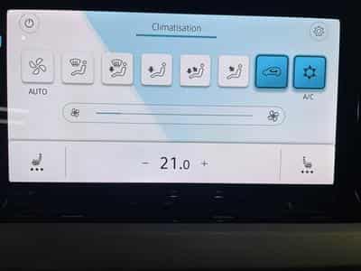 VW Golf VIII 2.0 TDI 115 LIFE GPS CARPLAY VIRTUAL COCKPIT (2020) - Photo 6