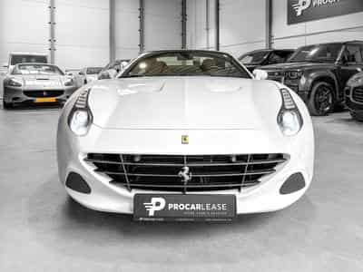 Ferrari California California T / 3.9 V8 / 4-Sitzer / (2015) - Foto 3