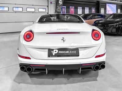 Ferrari California California T / 3.9 V8 / 4-Sitzer / (2015) - Foto 13